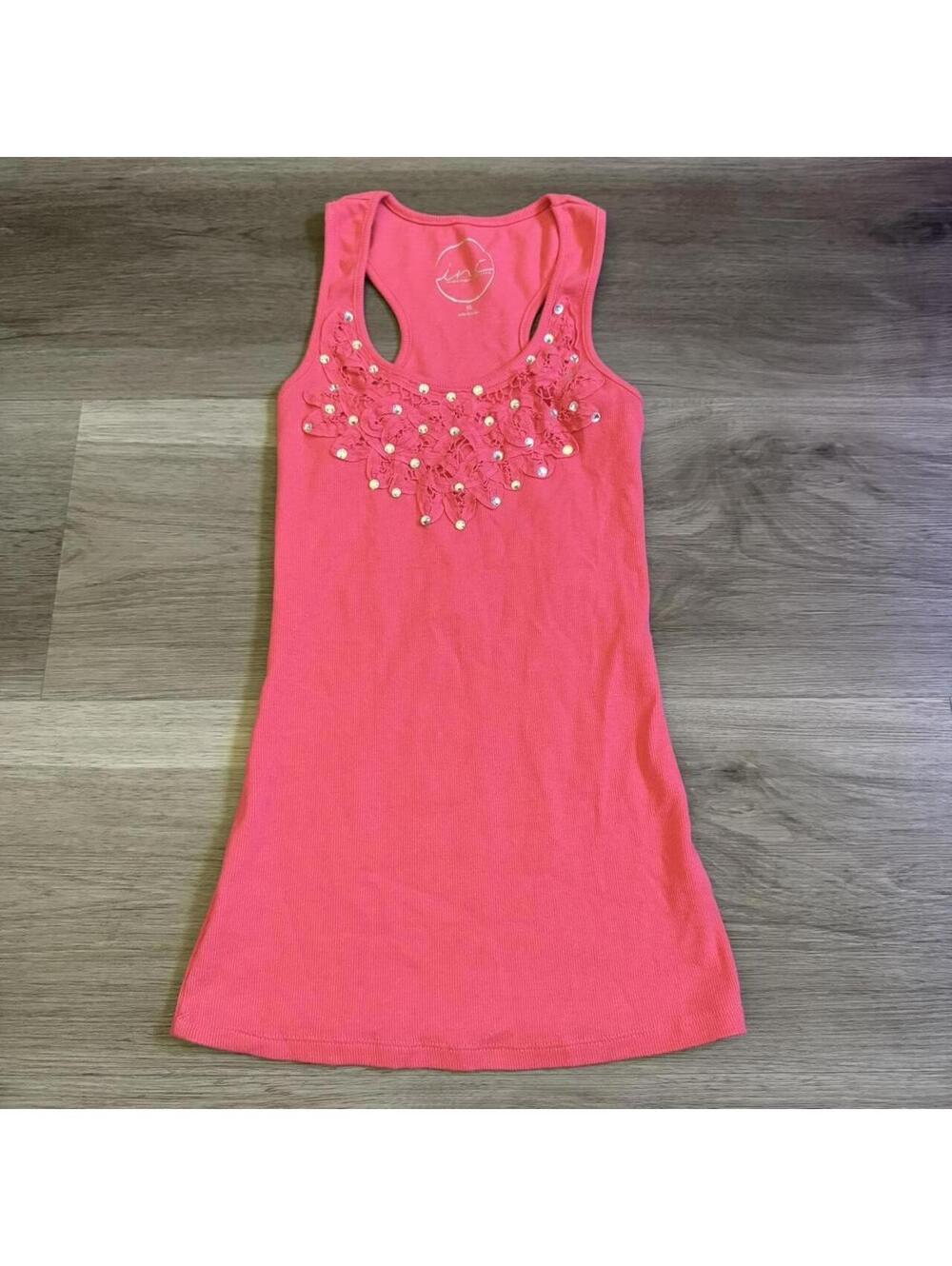ੈ✩‧₊˚y2k pink lace and rhinestone tank top